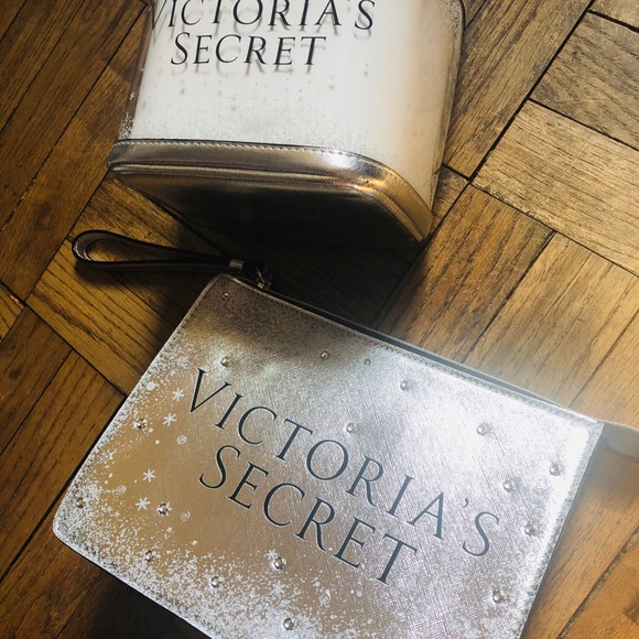 SOLD 🛑 VICTORIA’S SECRET COSMETIC BAG BUNDLE - Picture 3 of 3